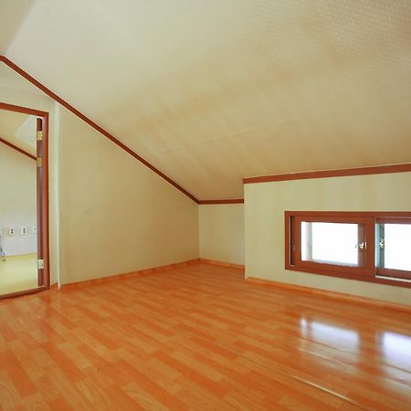 Pyeongchang Iris Pension Екстер'єр фото
