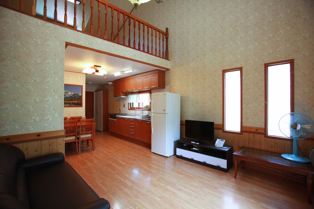 Pyeongchang Iris Pension Екстер'єр фото